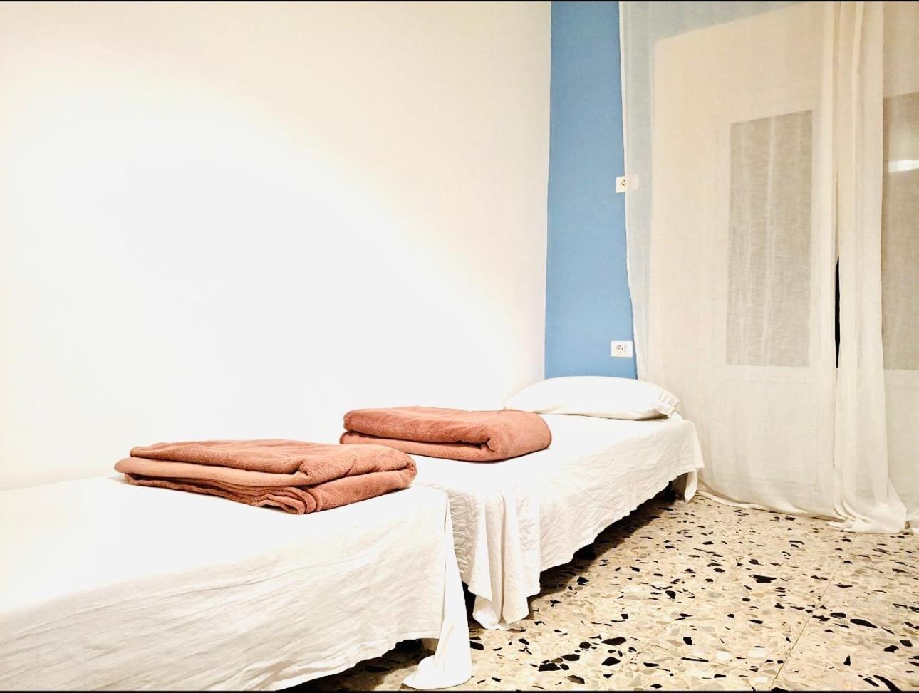 Auberge de jeunesse Baraka 24 à Rome Extérieur photo