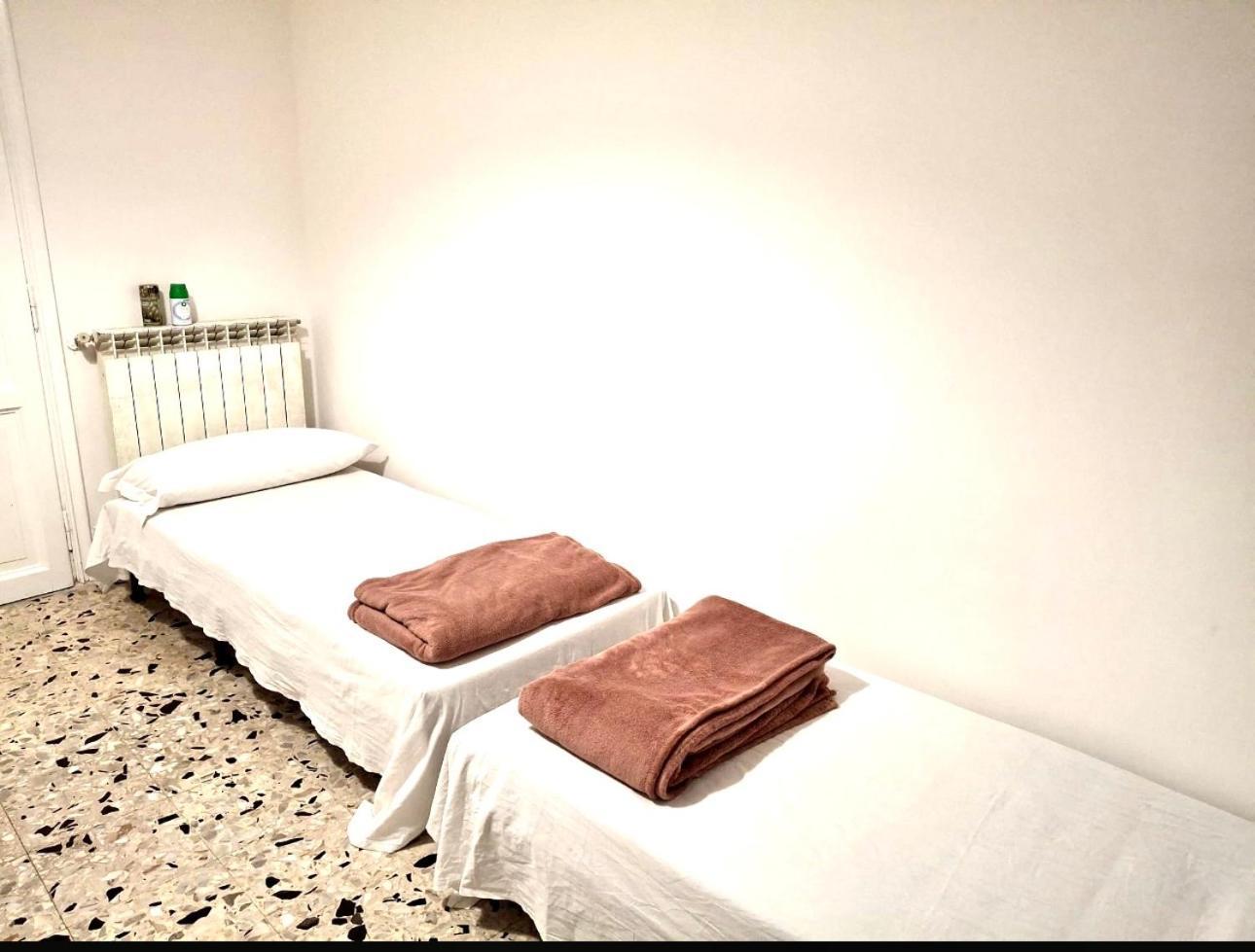 Auberge de jeunesse Baraka 24 à Rome Extérieur photo